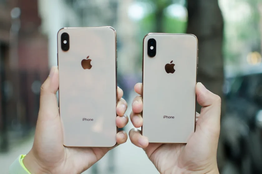 Apple iPhone XS MAX in price